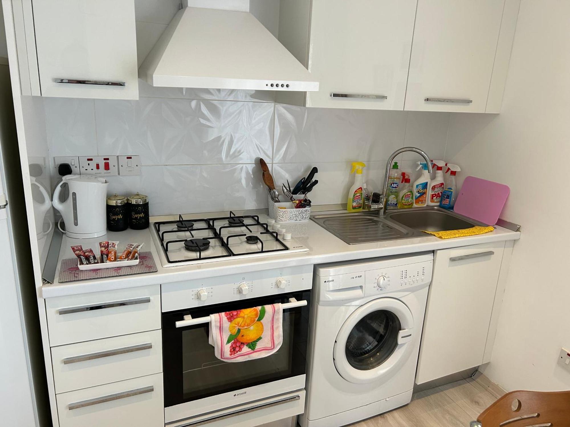 New In The Middle Of Famagusta & Netflix Διαμέρισμα